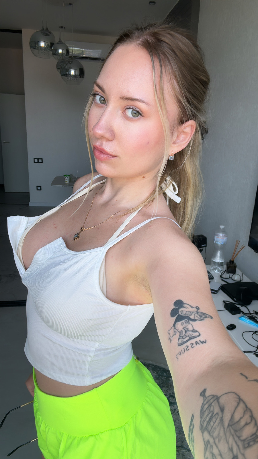 KateV in her underwear in Victoria de Durango