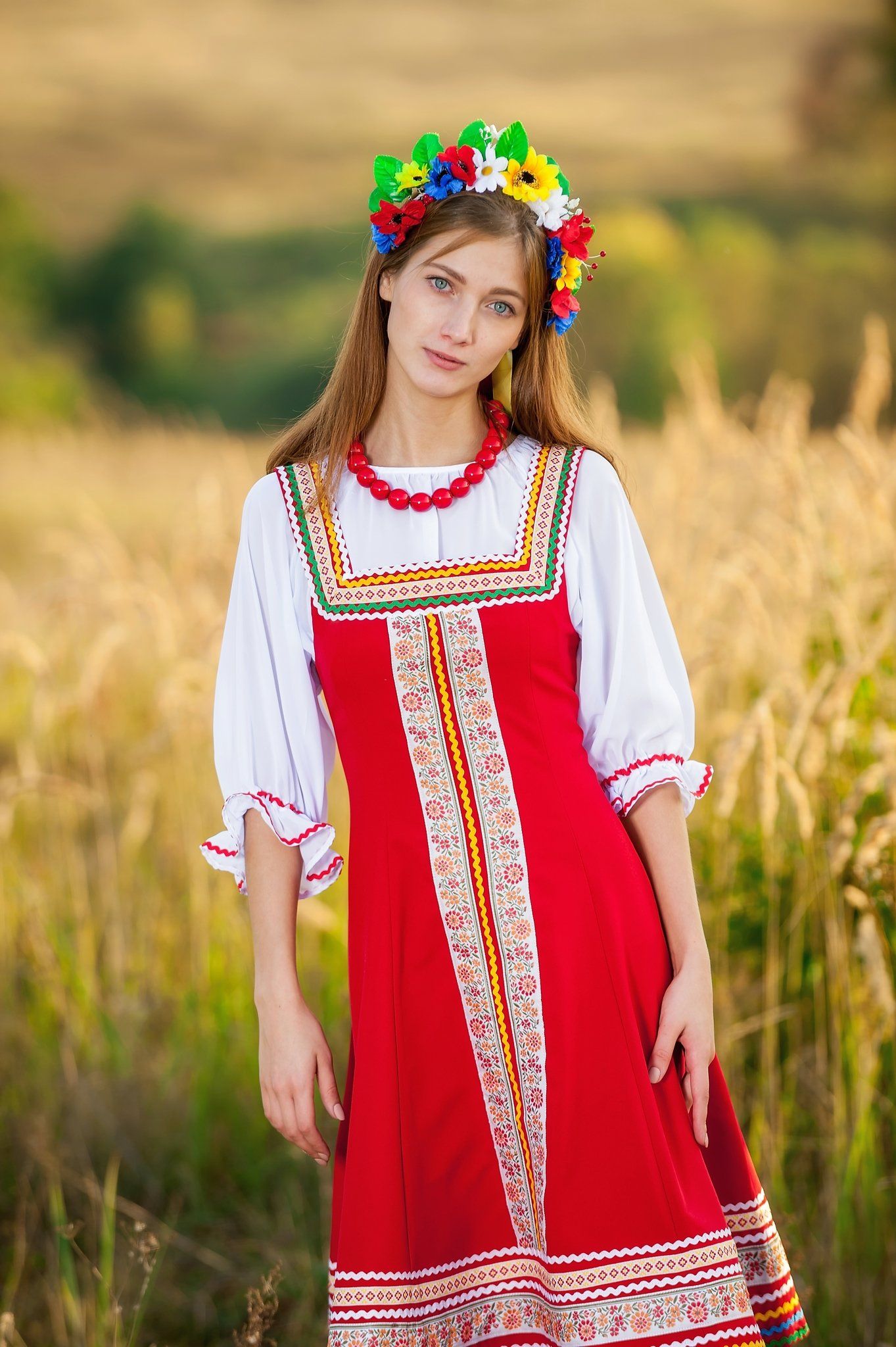 Women in Slavic costumes in Victoria de Durango — step in, relax, and chat live