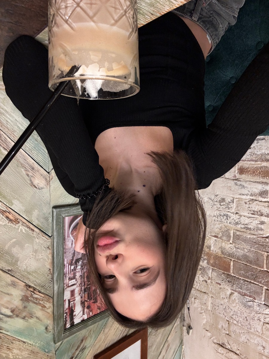 Fresh photos, fresh mood — Tina online in Victoria de Durango